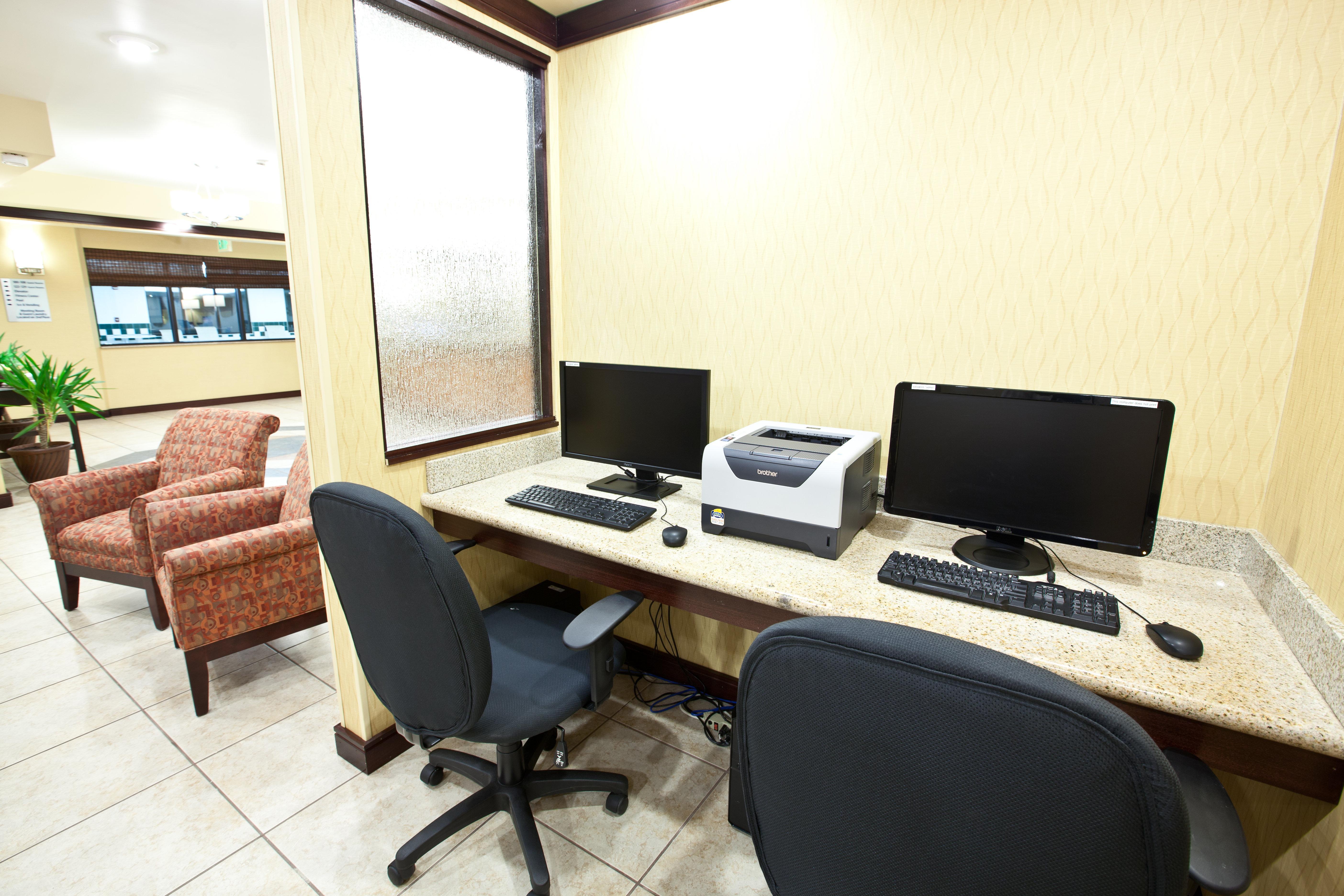 Holiday Inn Express Plymouth By Ihg Exterior foto