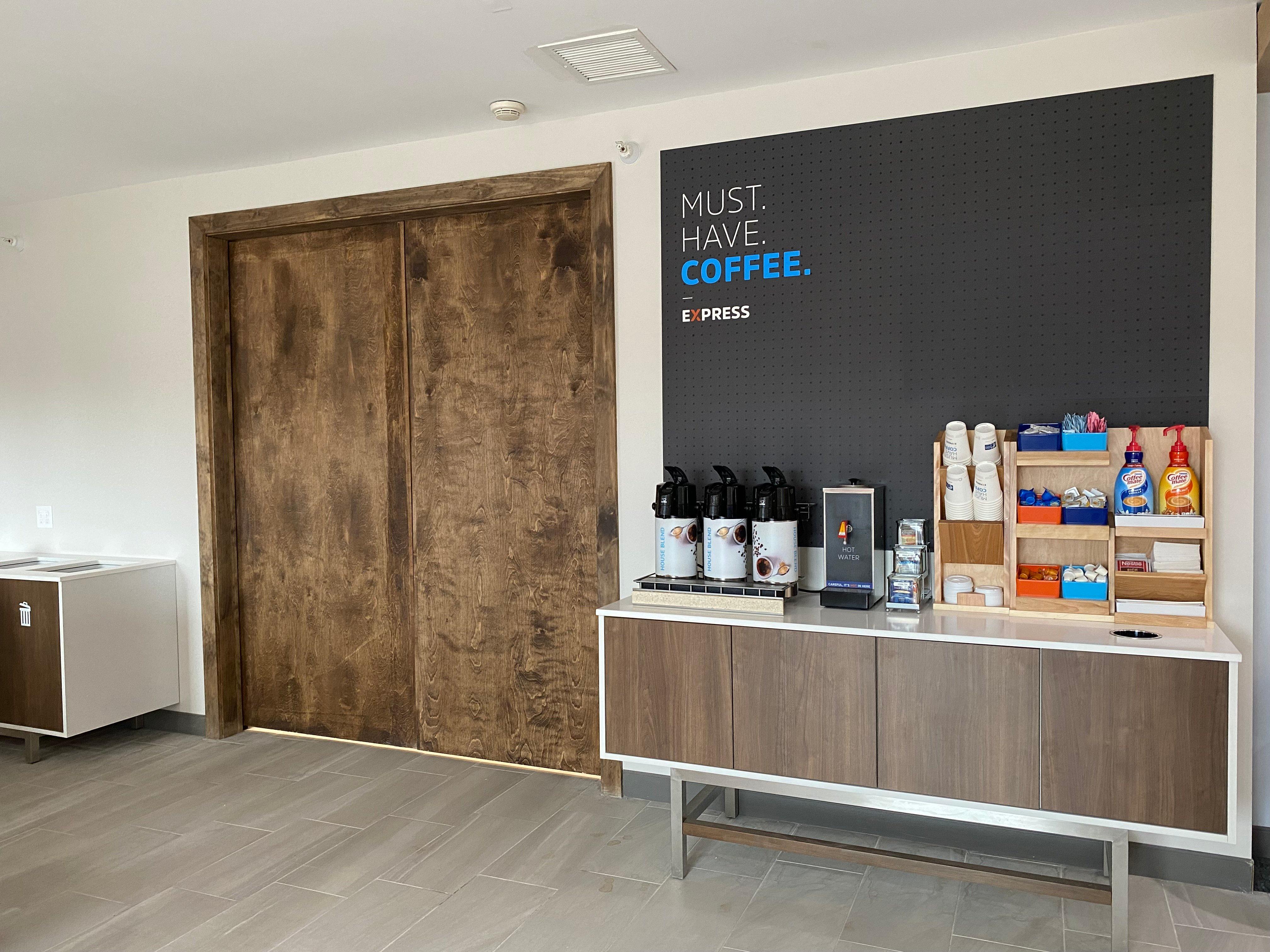 Holiday Inn Express Plymouth By Ihg Exterior foto